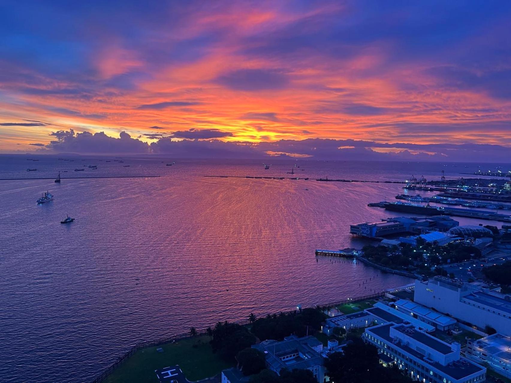 Dreamy Sunset Bay Aparthotel Manila Bagian luar foto